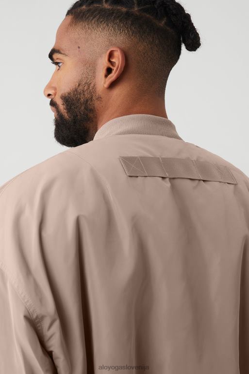 moški urbani bomber iz umetnega krzna Alo Yoga vrhnja oblačila taupe/slonokoščena X862Z1667