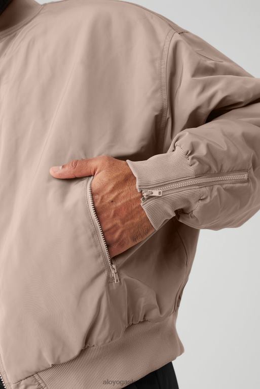 moški urbani bomber iz umetnega krzna Alo Yoga vrhnja oblačila taupe/slonokoščena X862Z1667