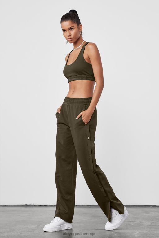 ženske hlače s kratkimi rokavi na dvorišču Alo Yoga dna temno olivno X862Z1150